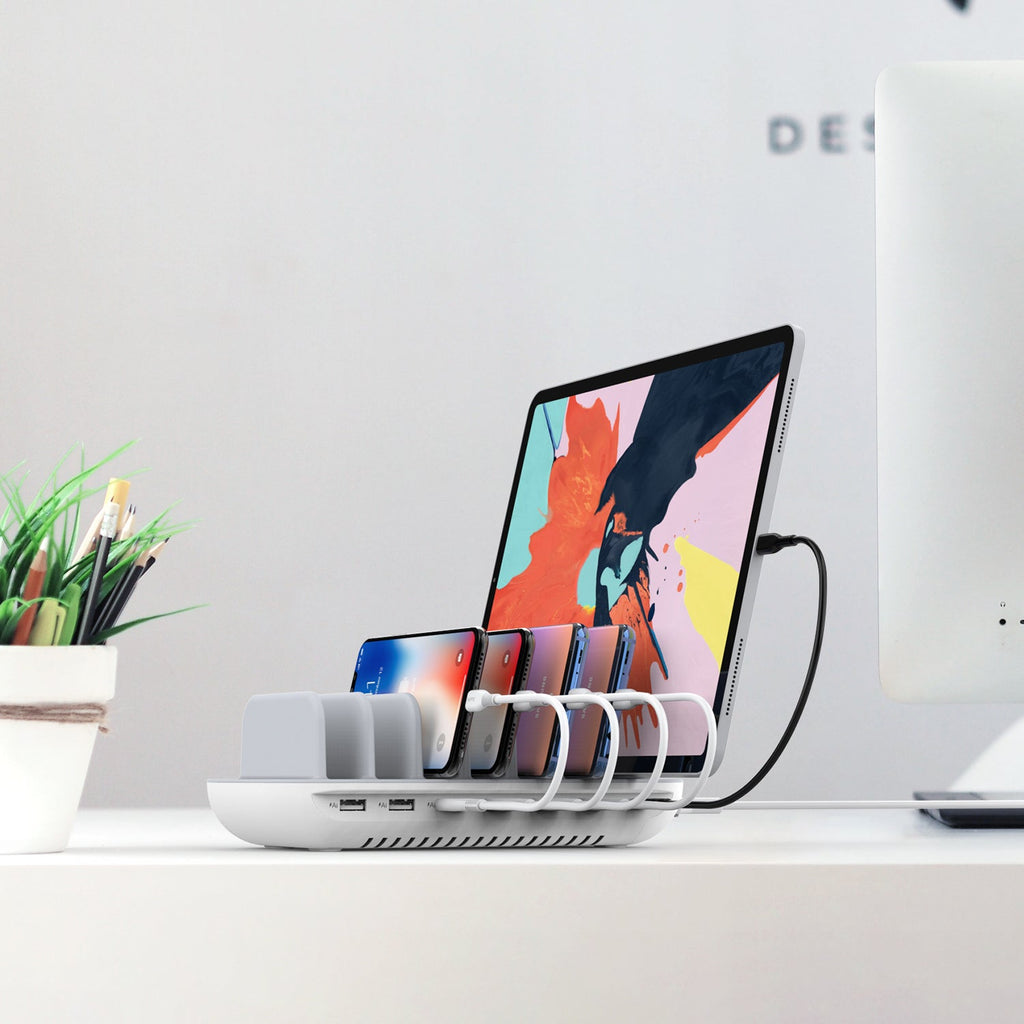 SooPii CS70 70W charging station with 7 ports and mixed cables, designed for fast, multi-device charging.